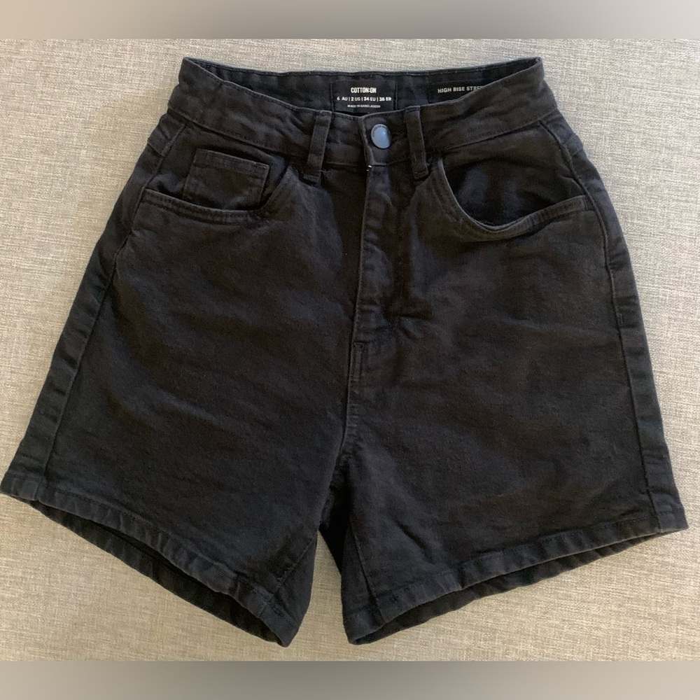 Women’s Cotton:On High Rise Stretch Black Shorts